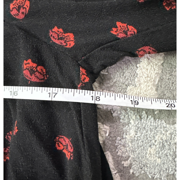 Free People Women's Flowers in Her Hair Tunic Black Red Smocked LS Top Sz Small - Picture 7 of 9